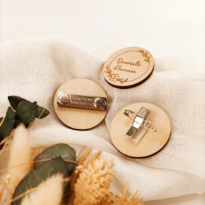 Badge en bois personnalisé 2