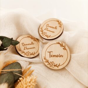 Badge en bois personnalisé image produit