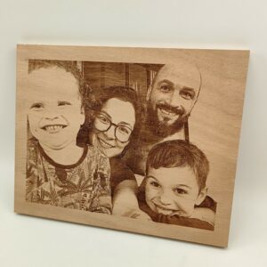 Gravure d'une photo sur bois