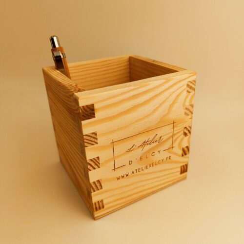 Pot à crayons personnalisé en bois massif